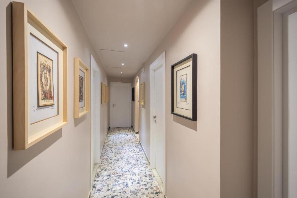 Boutique Rooms Carbonazzi 17 Κάλιαρι Εξωτερικό φωτογραφία