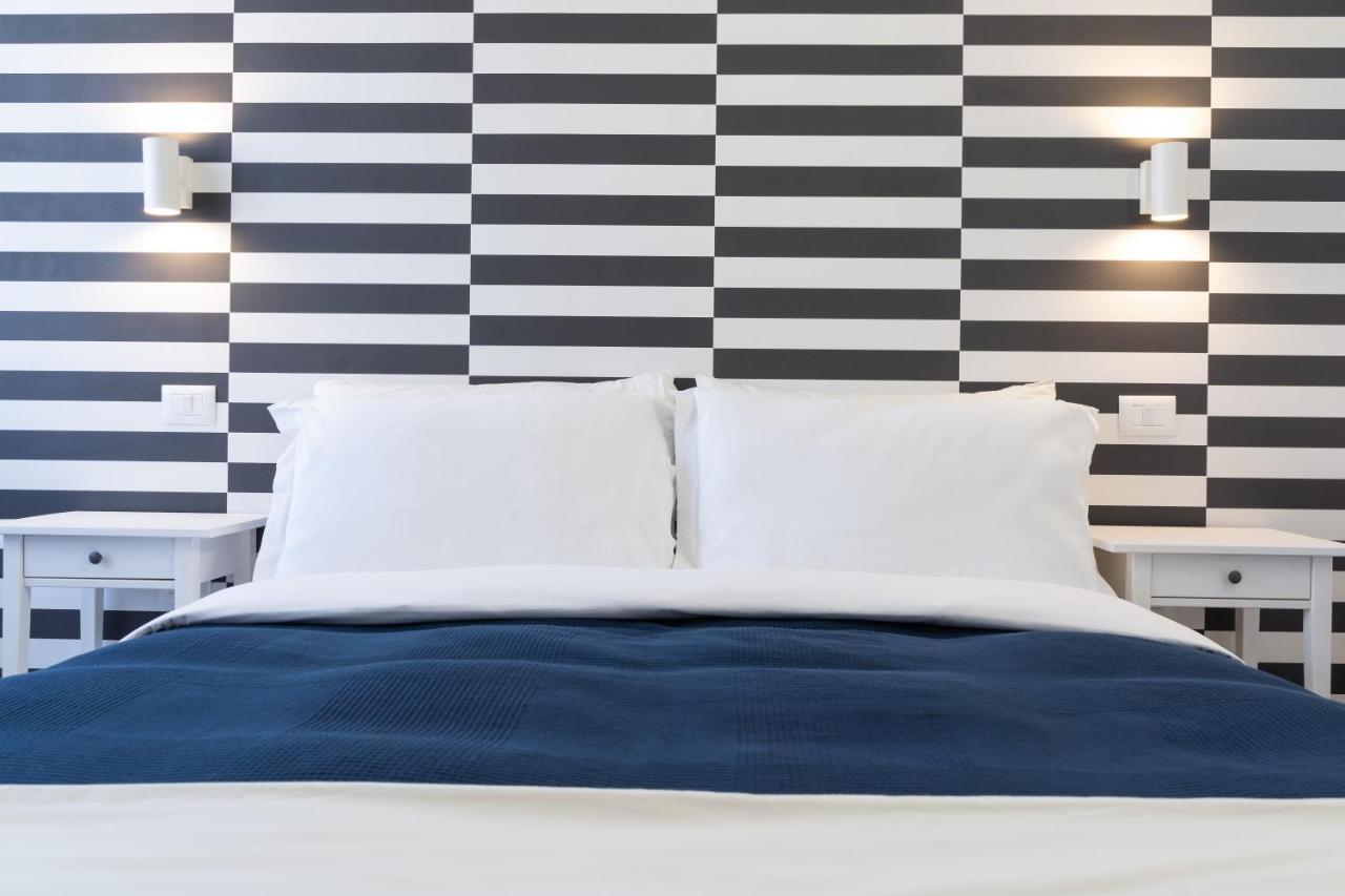 Boutique Rooms Carbonazzi 17 Κάλιαρι Εξωτερικό φωτογραφία