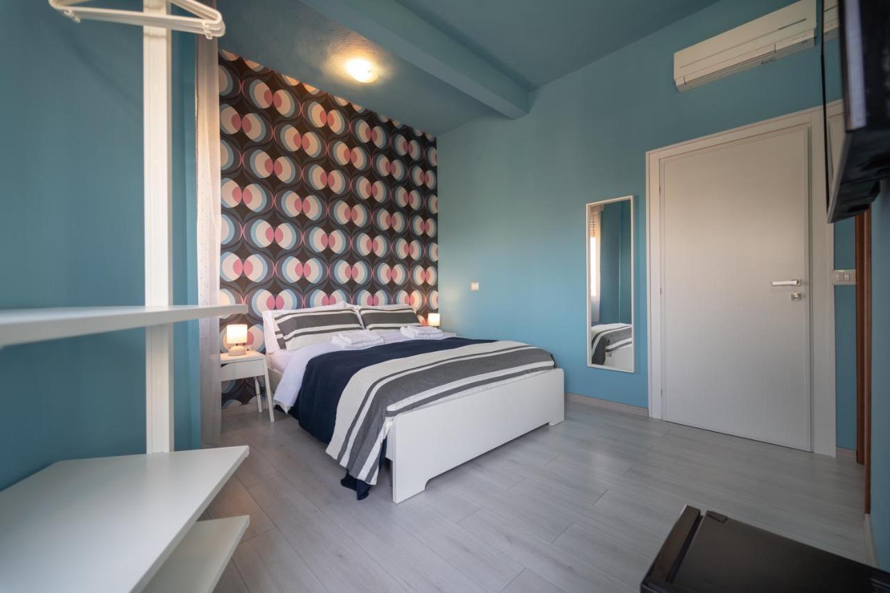 Boutique Rooms Carbonazzi 17 Κάλιαρι Εξωτερικό φωτογραφία