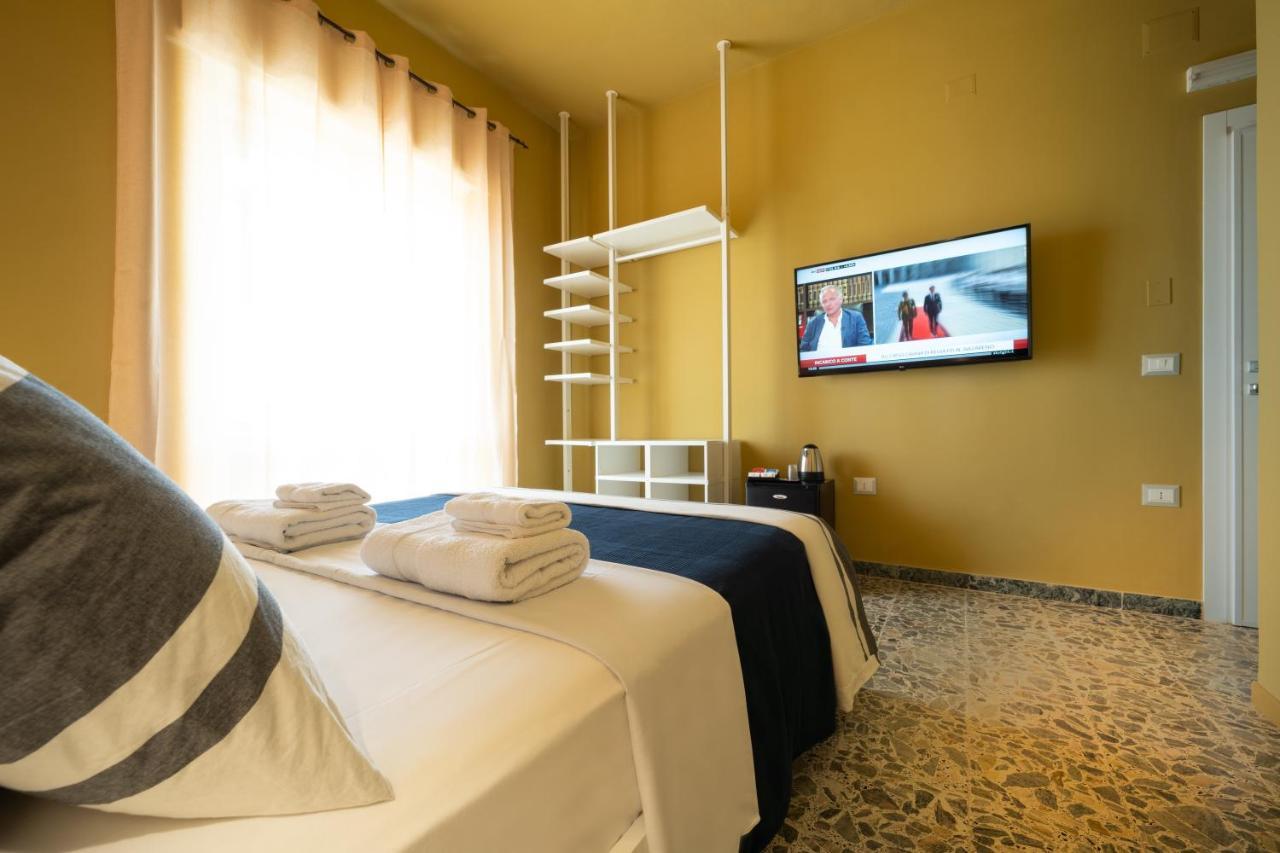 Boutique Rooms Carbonazzi 17 Κάλιαρι Εξωτερικό φωτογραφία