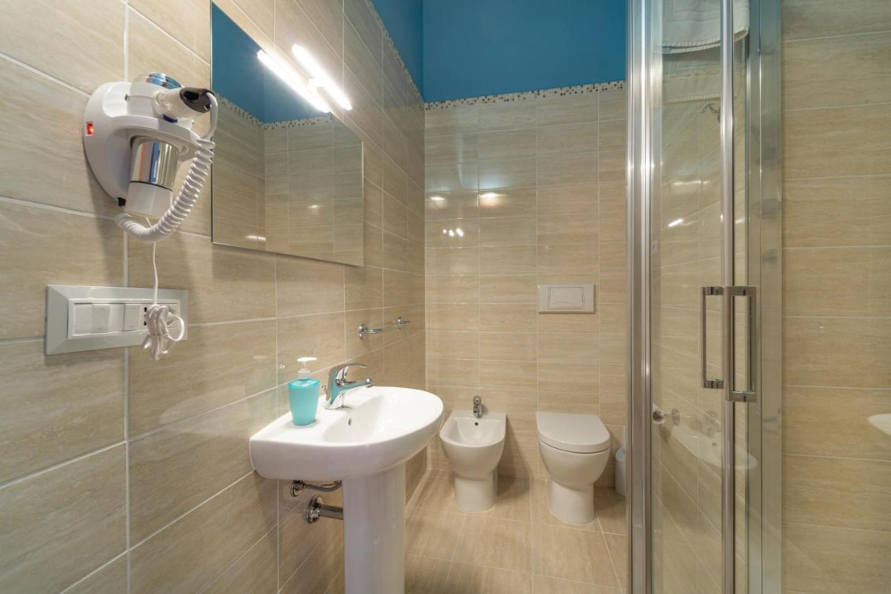 Boutique Rooms Carbonazzi 17 Κάλιαρι Εξωτερικό φωτογραφία