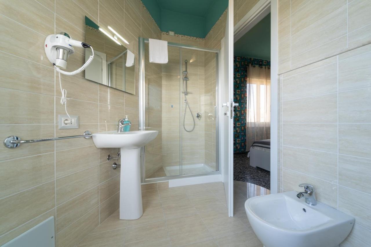 Boutique Rooms Carbonazzi 17 Κάλιαρι Εξωτερικό φωτογραφία